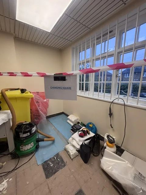 Asbestos floor tile and bitumen removal in East Ham